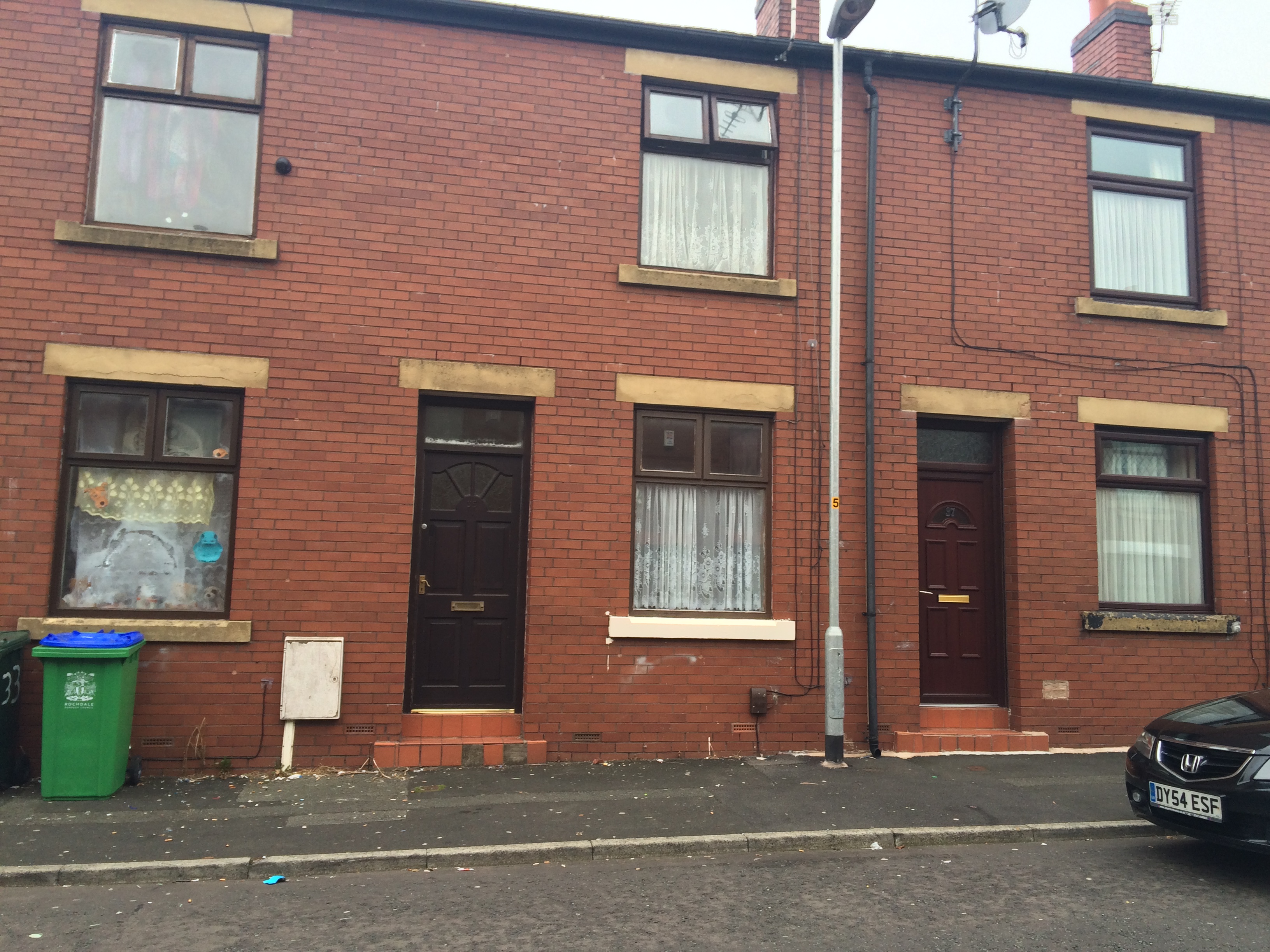 35 Berwick Street, Newbold Rochdale Searz Estate Agents in Rochdale